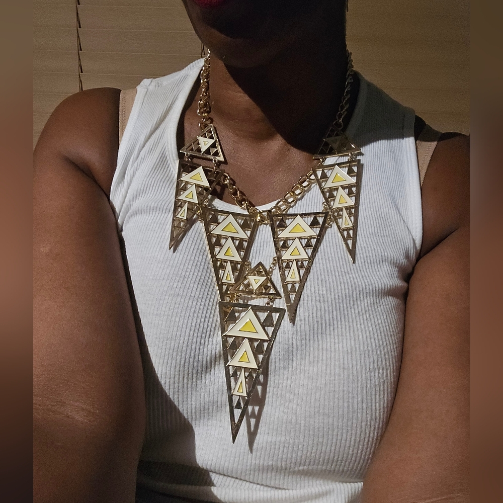 Large Geometric Shaped Articulated Statement Neck… - image 4